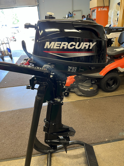 Mercury FourStroke 4 perämoottori poistohintaan 990,00